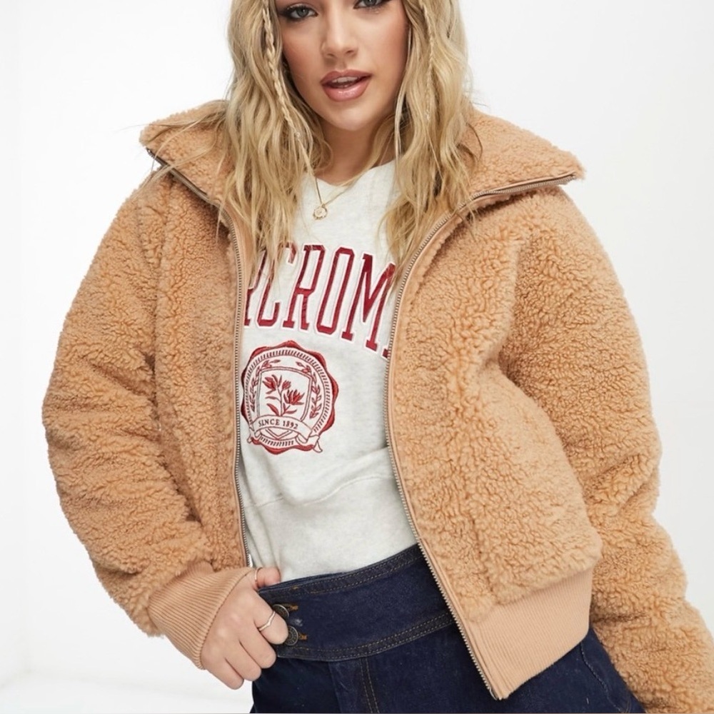 Abercrombie Cozy Tan Sherpa Jacket